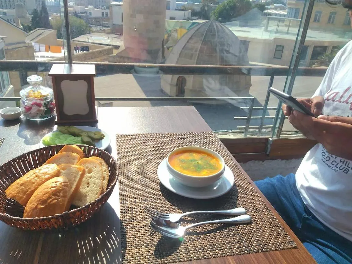 La Villa Hotel Old バクー